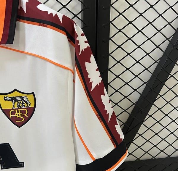 Retro Roma98/99 Away Jersey - Image 6