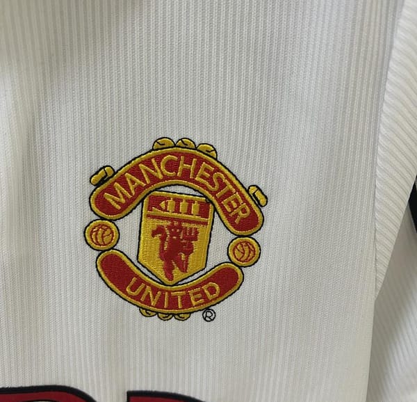 98/99 Retro Manchester United Commemorative Edition - Image 3