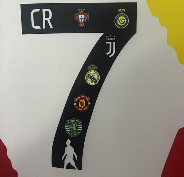 Cristiano Ronaldo Commemorative Edition - Image 5