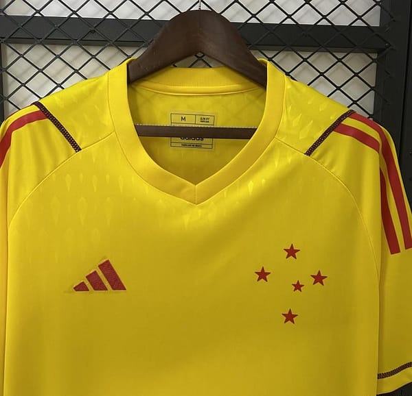 24/25 Cruzeiro Limited Edition Goalkeeper Yellow Jersey - Image 2