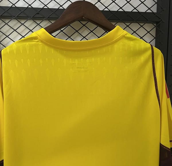 24/25 Flamengo Limited Edition Goalkeeper Yellow Jersey - Image 4