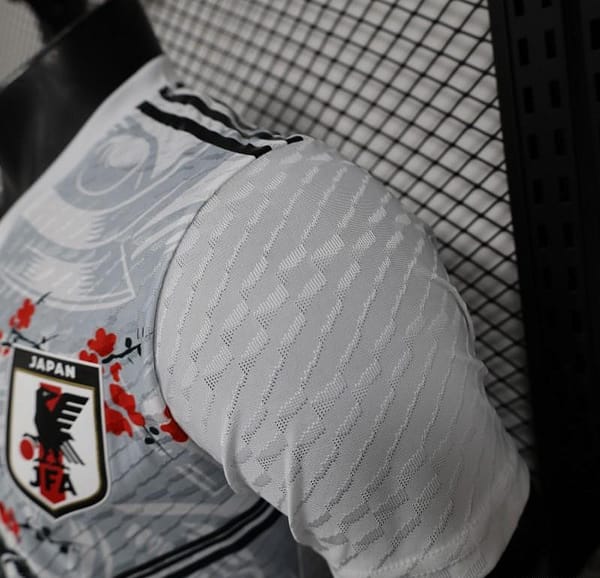 Player Version 2025 Japan White with Samurai & Cherry Blossom Jersey - Image 8