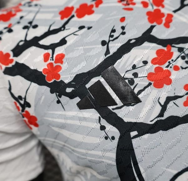 Player Version 2025 Japan White with Samurai & Cherry Blossom Jersey - Image 9