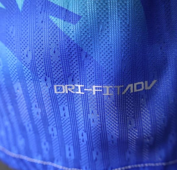 Player Version 2025 Brazil White with Blue Macaw Jersey - Image 5