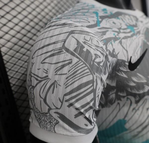 Player Version 2025 Brazil White with Blue Macaw Jersey - Image 6