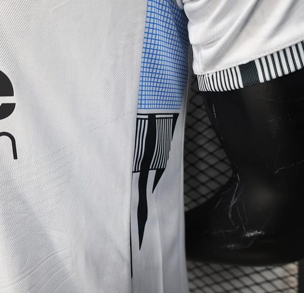 Player Version 25/26 Santos Home Jersey With Sponsors - Image 7