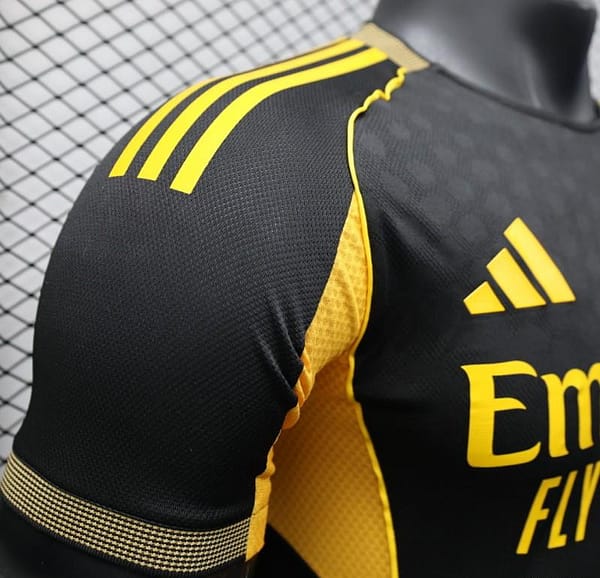 Player Version 25/26 Real Madrid Black with Gold Accents and Emirates Sponsor Jersey - Image 2
