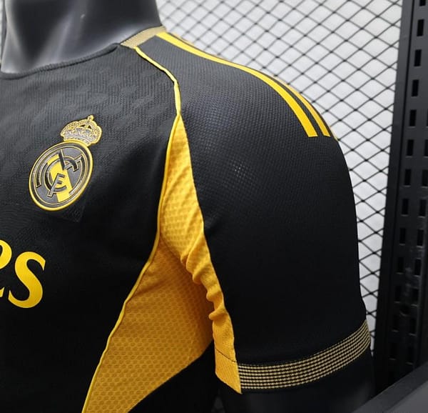 Player Version 25/26 Real Madrid Black with Gold Accents and Emirates Sponsor Jersey - Image 3