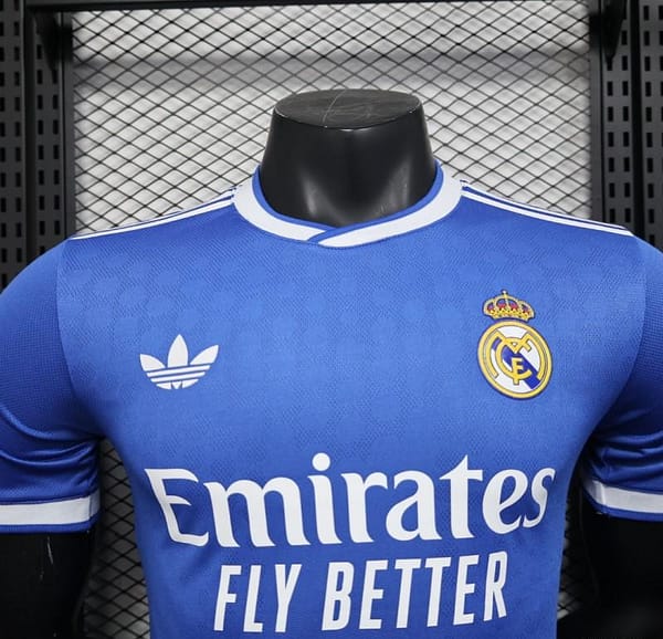 Player Version 25/26 Real Madrid Third Blue Jersey - Image 3