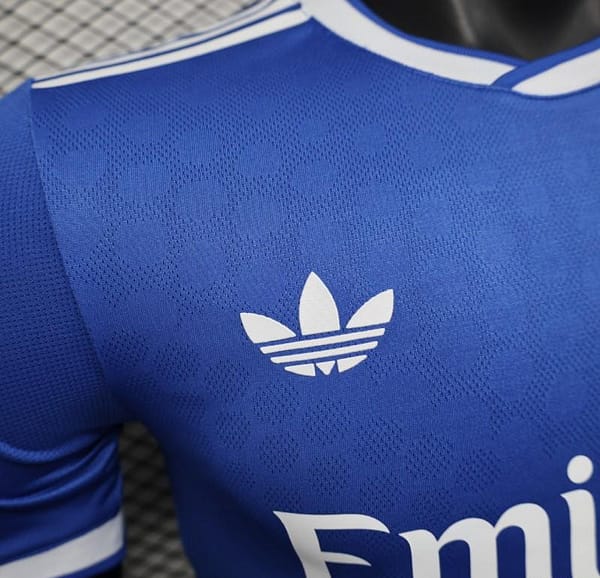 Player Version 25/26 Real Madrid Third Blue Jersey - Image 7