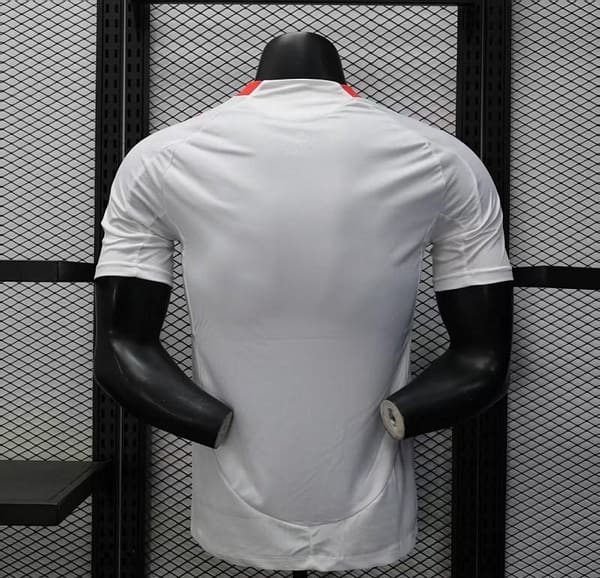 Player Version 25/26 Liverpool Away White Jersey - Image 4