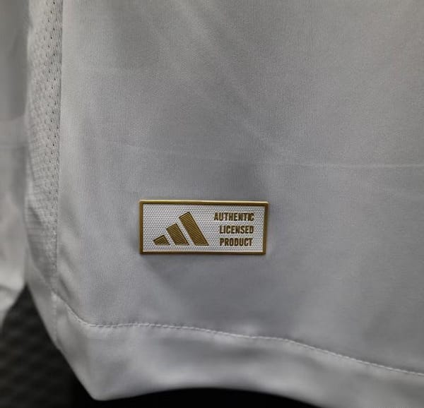 Player Version 25/26 Liverpool Away White Jersey - Image 5
