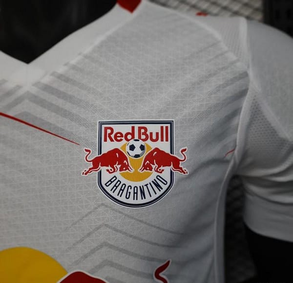 Player Version 25/26 RB Leipzig White with Chevron Pattern and Red Bull Logo Jersey - Image 2