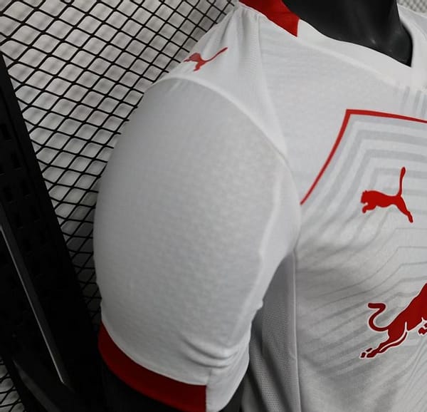 Player Version 25/26 RB Leipzig White with Chevron Pattern and Red Bull Logo Jersey - Image 5