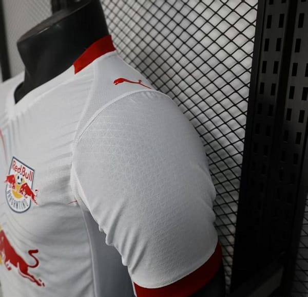 Player Version 25/26 RB Leipzig White with Chevron Pattern and Red Bull Logo Jersey - Image 6
