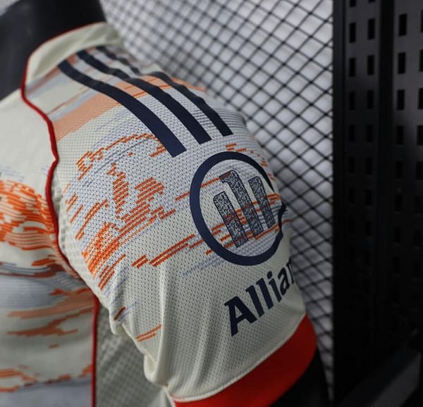 Player Version 25/26 Bayern Munich Away Jersey - Image 8