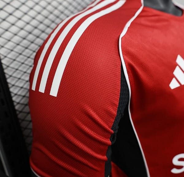 Player Version 25/26 Manchester United Home Jersey - Image 6