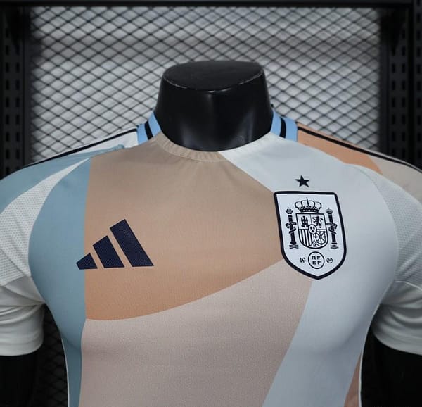 Player Version 2025 Spain Pre-Match White with Geometric Pattern Jersey - Image 2