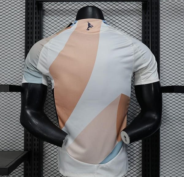 Player Version 2025 Spain Pre-Match White with Geometric Pattern Jersey - Image 4