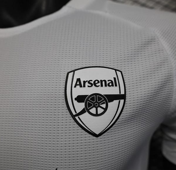 Player Version 25/26 Arsenal White with Emirates Sponsor Jersey - Image 10