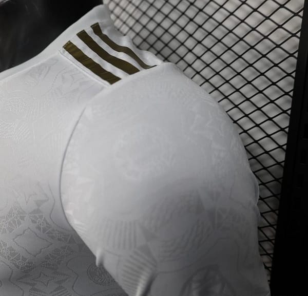 Player Version 25/26 Bayern Munich White with 125th Anniversary Emblem Jersey - Image 5
