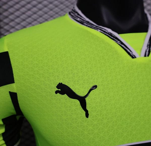 Player Version Borussia Dortmund 25/26 Neon Green Home Jersey with 1&1 Sponsor - Image 11