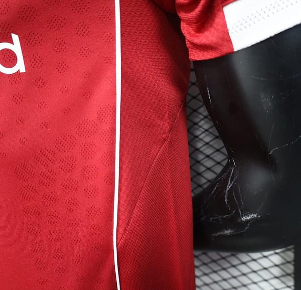 Player Version 25/26 Liverpool Home Jersey - Image 4