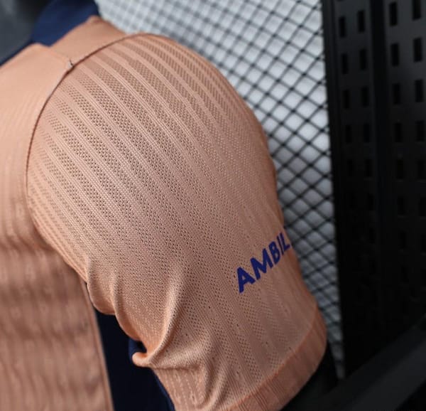 Player Version 25/26 FC Barcelona Pink 125Th Anniversary Jersey with Spotify Sponsor and Navy Blue Accents - Image 10