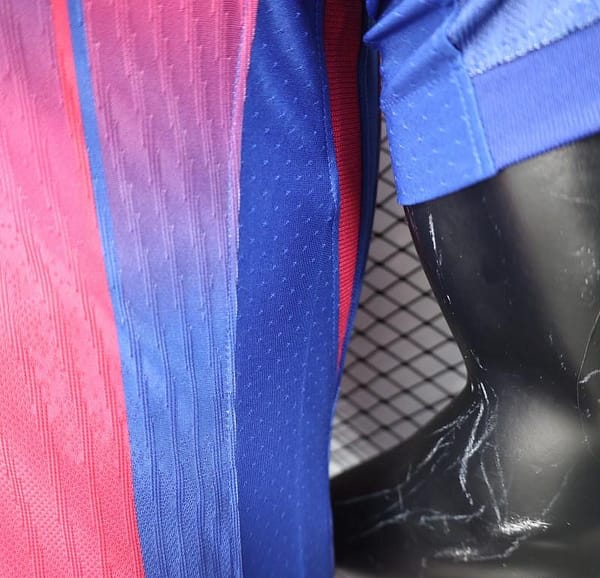 Player Version 25/26 Barcelona Home Jersey - Image 5