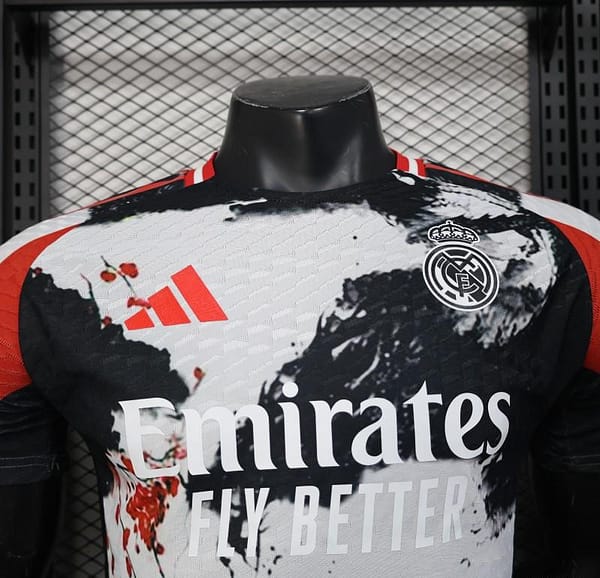 Player Version 25/26 Real Madrid Chinese Ink Painting Style Limited Edition Jersey with Emirates Sponsor - Image 3