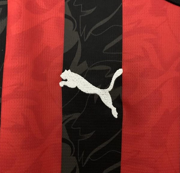 25/26 AC Milan Home Jersey - Image 10