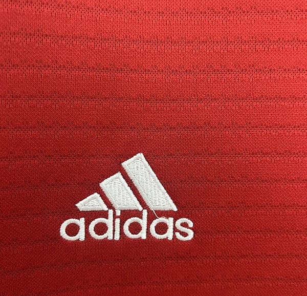 18/19 Retro Manchester United Home Jersey - Image 7