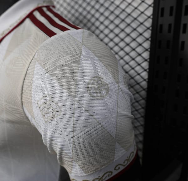 25/26 Player Version Bayern Munich White Diamond Pattern POLO Special Jersey - Image 3