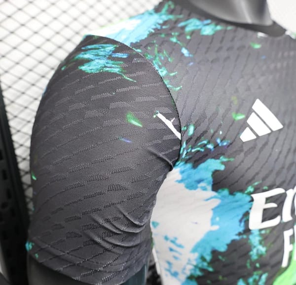 25/26 Player Version Real Madrid Black Splash Art Special Edition Jersey - Image 5