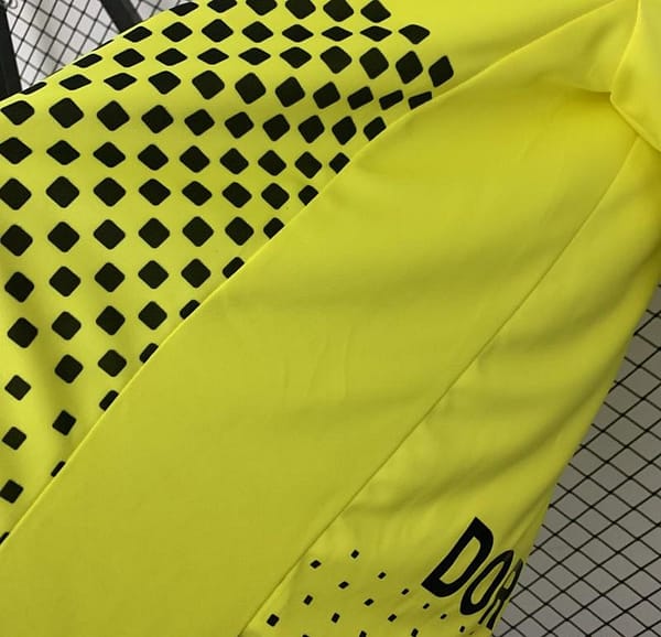 11/12 Retro Borussia Dortmund Home Jersey - Image 6