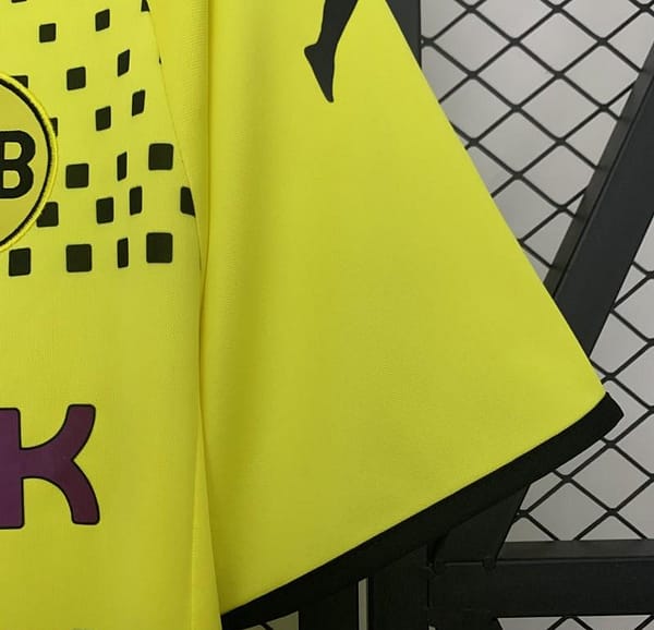 11/12 Retro Borussia Dortmund Home Jersey - Image 7