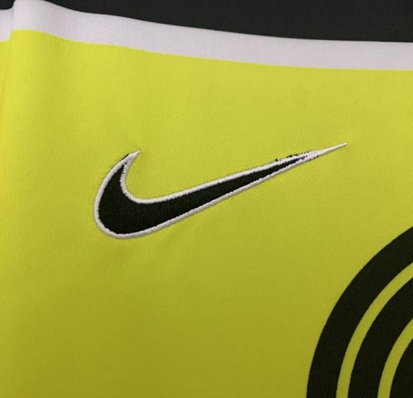 96/97 Retro Borussia Dortmund Home Jersey - Image 9