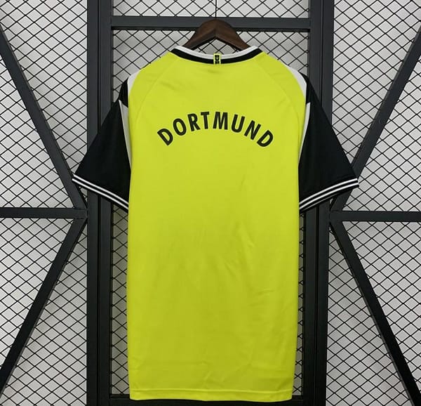 95/96 Retro Borussia Dortmund Home Jersey - Image 4