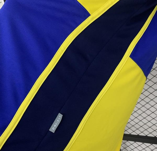 02/03 Retro Boca Juniors Home Jersey - Image 5