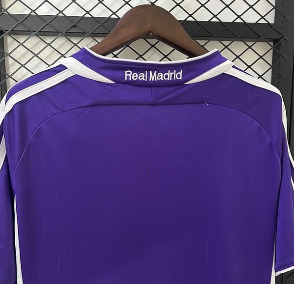 06/07 Retro Real Madrid THIRD Jersey - Image 4