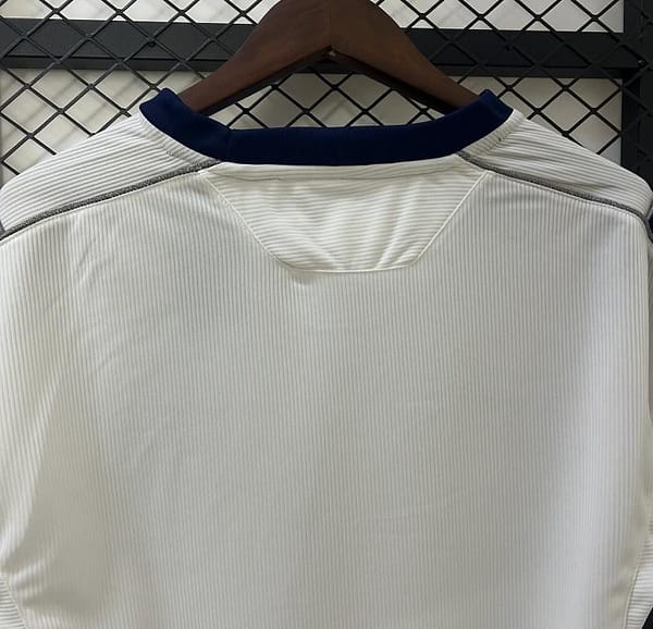 00/01 Retro Manchester United Away Jersey - Image 5