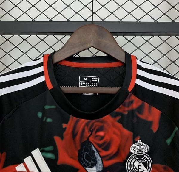 25/26 Real Madrid Special Red Rose Jersey - Image 9