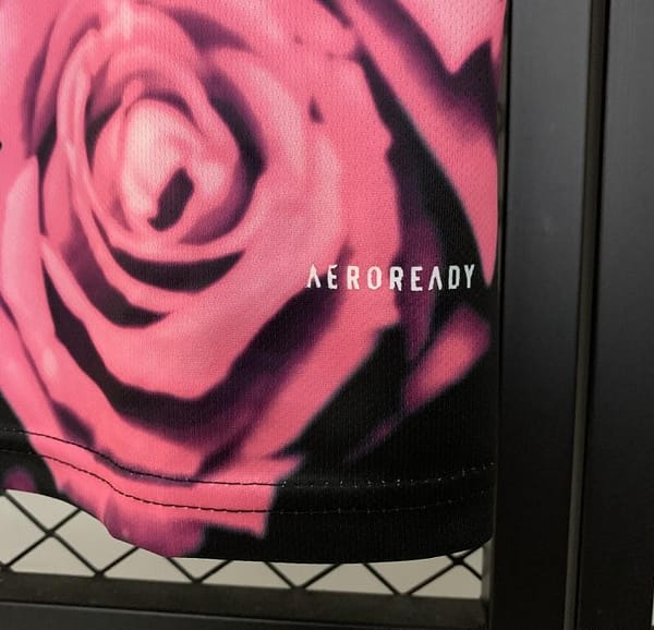 25/26 Real Madrid Special Pink Rose Jersey - Image 7