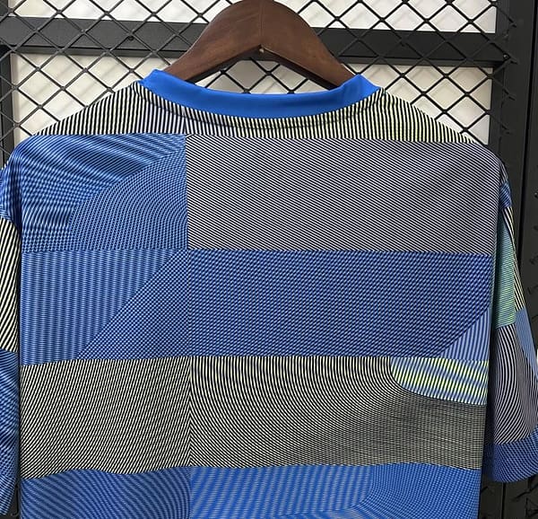 25/26 Real Madrid Training Jersey - Image 4