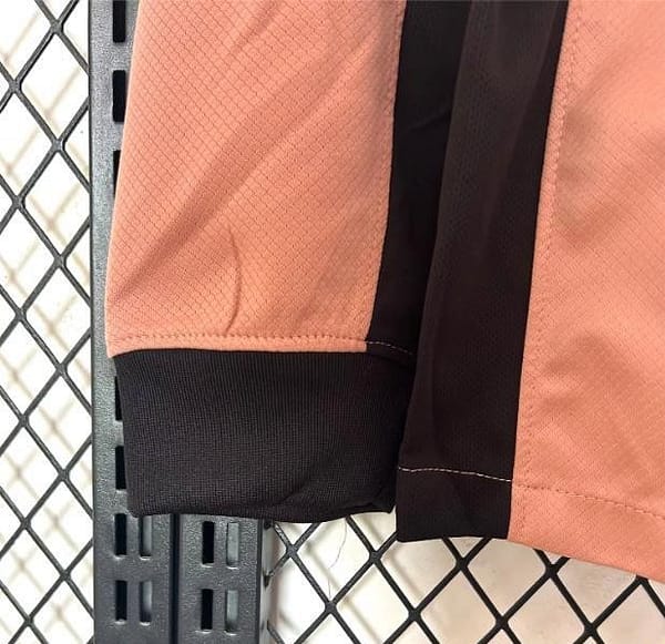 24/25 PSG Third Pink Long Sleeve Jersey - Image 4