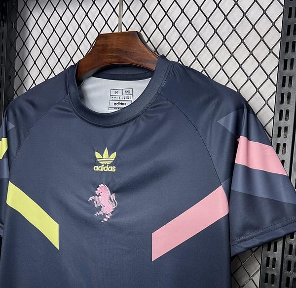 24/25 Juventus Pre-match Training Jersey Uniform Jersey - Image 4
