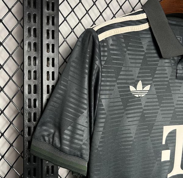 2024/25 Bayern Munich Oktoberfest Jersey - Image 6