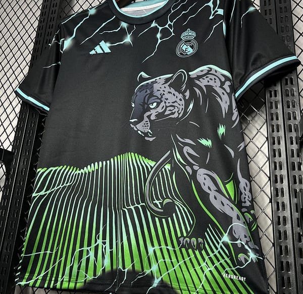 2024/25 Real Madrid Special Edition Black And Green Jersey - Image 4