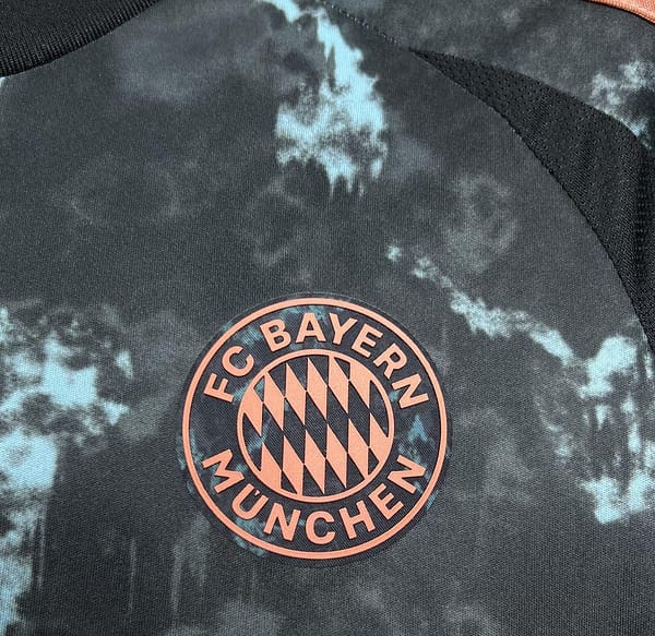 2024/25 Bayern Munich Away Jersey - Image 5
