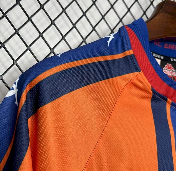 Retro 96/97 Barcelona Away Jersey - Image 9